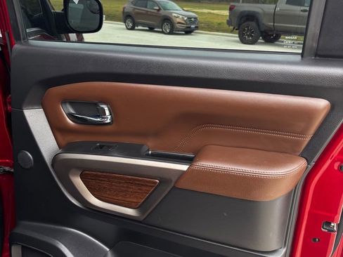 Used 2021 Nissan Titan Platinum Reserve w/ Moonroof Package image 18