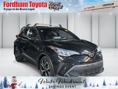 Used 2021 Toyota C-HR XLE image 1