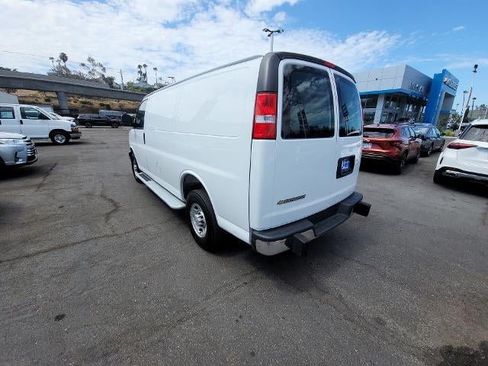 Used 2025 Chevrolet Express 2500 w/ Driver Convenience Package RWD image 6
