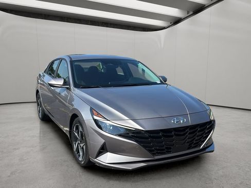Certified 2023 Hyundai Elantra SEL w/ Convenience Package FWD image 7