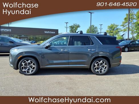 Certified 2022 Hyundai Palisade Calligraphy FWD image 2