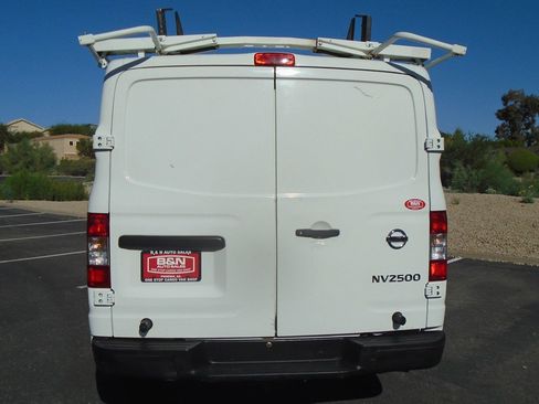 Used 2017 Nissan NV 2500 S image 2