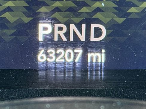 Used 2019 Jeep Wrangler Unlimited Sahara w/ Uconnect 4C Nav & Sound Group image 18