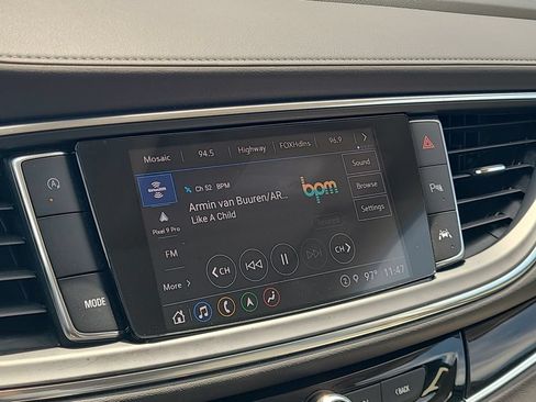 Used 2022 Buick Enclave Essence w/ Sound and Sites Package FWD image 14