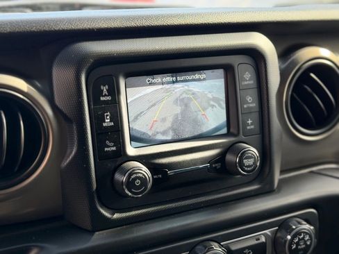 Used 2019 Jeep Wrangler Unlimited Sport S image 18