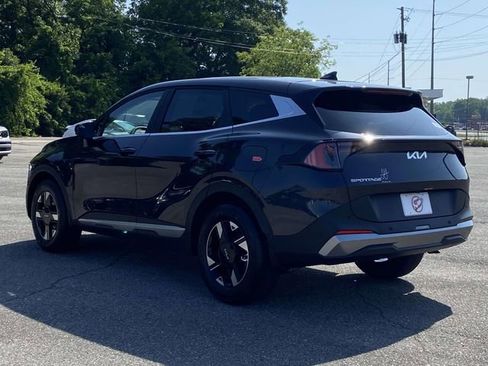 New 2026 Kia Sportage LX FWD image 4