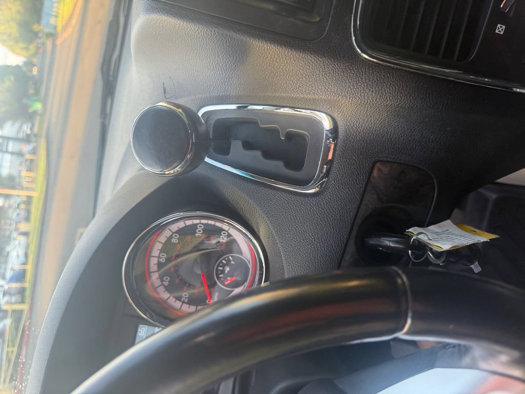 Used 2011 Dodge Grand Caravan Crew w/ Entertainment Group 1 FWD image 19