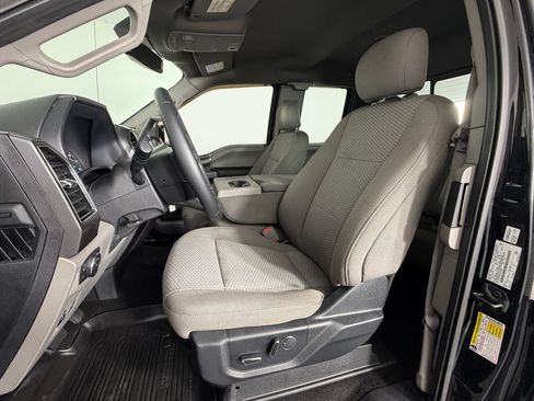 Used 2018 Ford F150 XLT w/ Equipment Group 302A Luxury AWD/4WD image 31