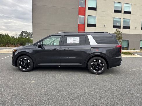 New 2026 Kia Carnival EX image 6