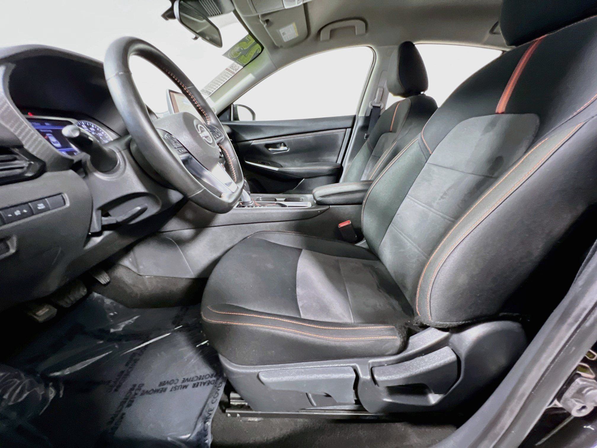 Used 2025 Nissan Sentra SR FWD image 15