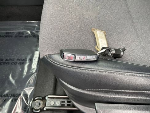 Used 2025 Kia Seltos S image 22