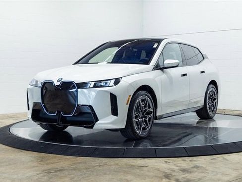 New 2026 BMW iX xDrive60 image 8