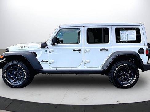 Used 2023 Jeep Wrangler Unlimited w/ Sun & Screen Package AWD/4WD image 5