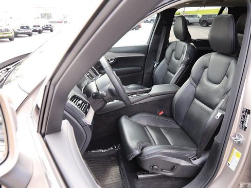 Used 2023 Volvo XC90 B6 Ultimate w/ Protection Package Premier AWD/4WD image 10