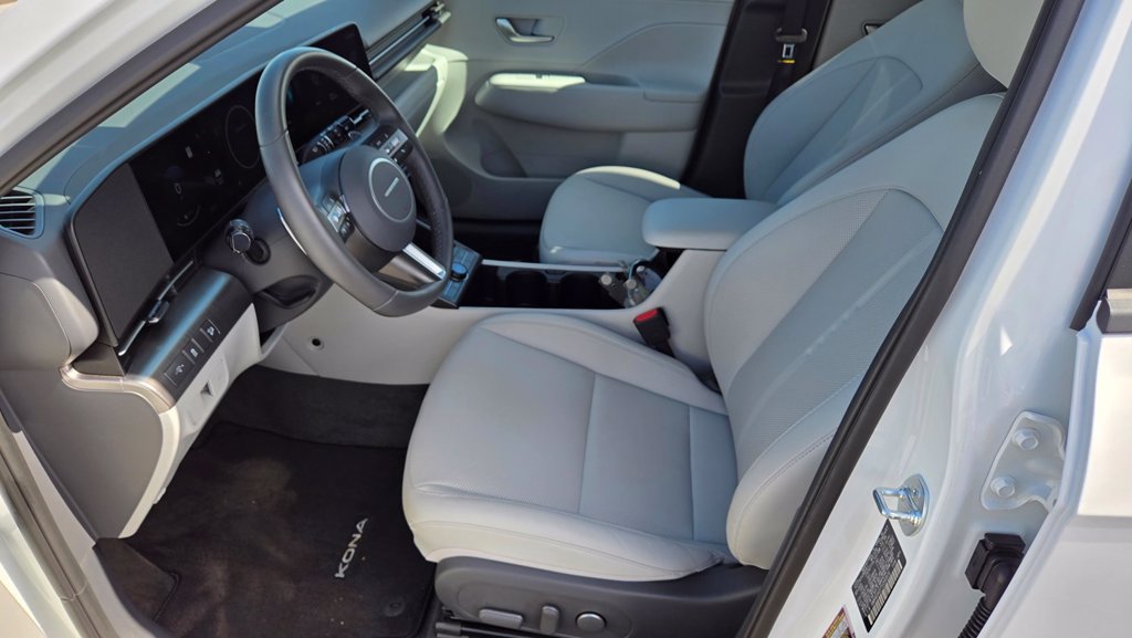 Used 2026 Hyundai Kona SEL Premium FWD image 13
