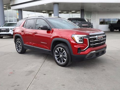 Used 2025 GMC Terrain Elevation w/ Elevation Premium Package image 8