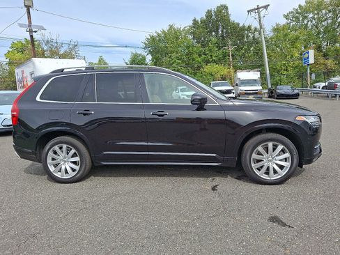 Used 2016 Volvo XC90 T6 Momentum w/ Momentum Plus Package image 6