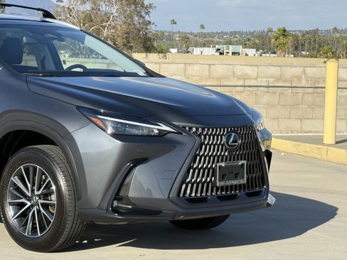 Used 2025 Lexus NX 350h AWD w/ Premium Package image 3
