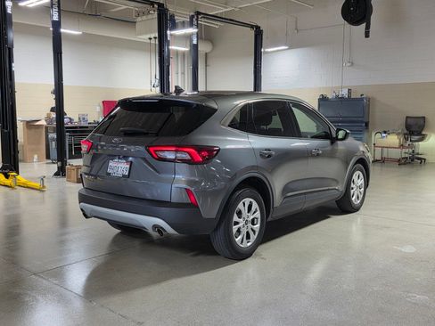 Used 2023 Ford Escape Active FWD image 7