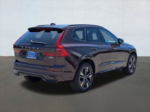 New 2026 Volvo XC60 B5 Plus w/ Climate Package PRO AWD/4WD image 2