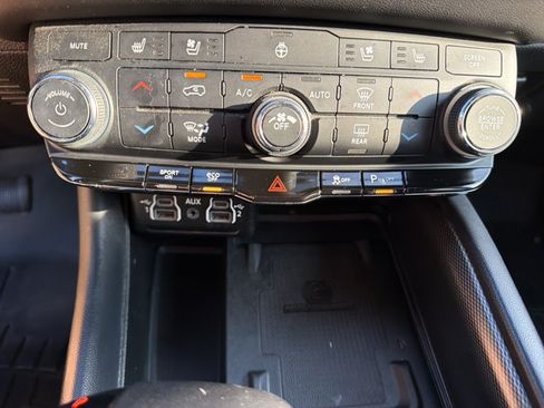Used 2023 Dodge Durango R/T AWD/4WD image 22