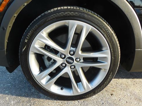 Used 2018 Lincoln MKC Reserve image 9