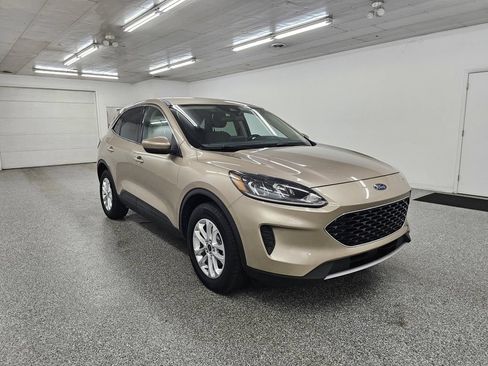 Used 2020 Ford Escape SE AWD/4WD image 3