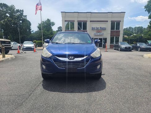 Used 2013 Hyundai Tucson Limited w/ Premium Pkg FWD image 2