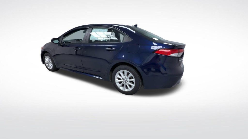 Used 2022 Toyota Corolla LE w/ LE Convenience Package FWD image 6