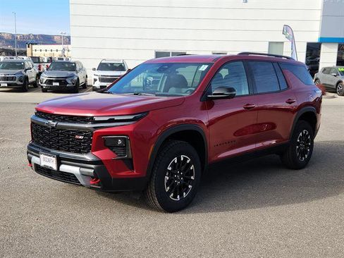 New 2026 Chevrolet Traverse Z71 w/ Enhanced Driving Package image 2