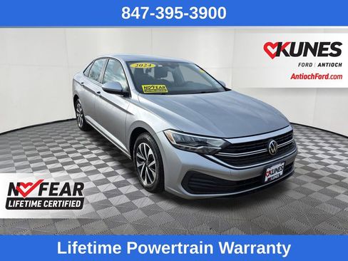 Used 2024 Volkswagen Jetta S image 1