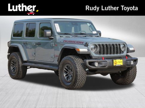 Used 2025 Jeep Wrangler Unlimited Rubicon AWD/4WD image 1