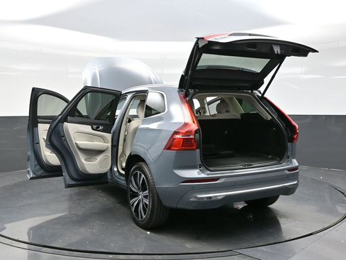 Used 2023 Volvo XC60 B5 Plus w/ Protection Package Premier image 40