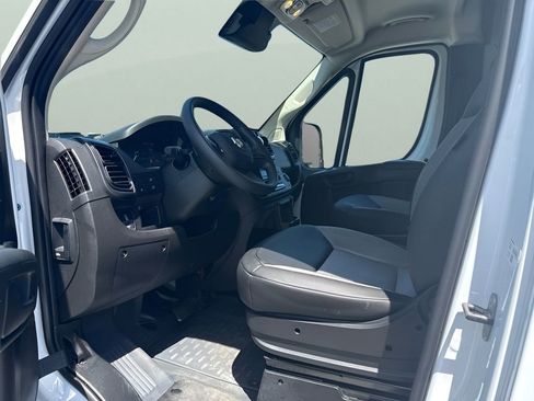 Used 2026 RAM ProMaster 2500 w/ Convenience Group FWD image 8