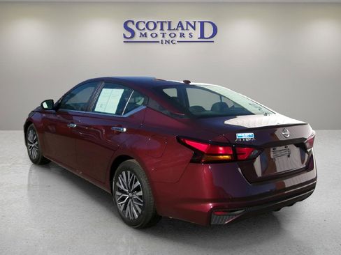 Used 2025 Nissan Altima 2.5 SV image 8