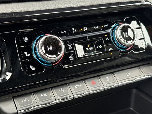 New 2026 GMC Sierra 1500 AT4 w/ AT4 Premium Package image 24