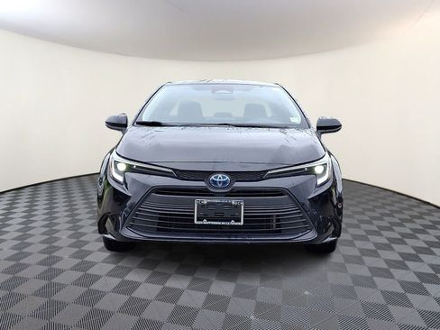 Certified 2024 Toyota Corolla LE AWD/4WD image 3