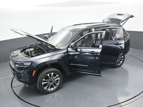 Used 2024 Jeep Grand Cherokee Overland w/ Luxury Tech Group IV image 72