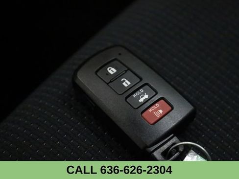 Used 2018 Toyota RAV4 XLE w/ Plus Extra Value Package image 27