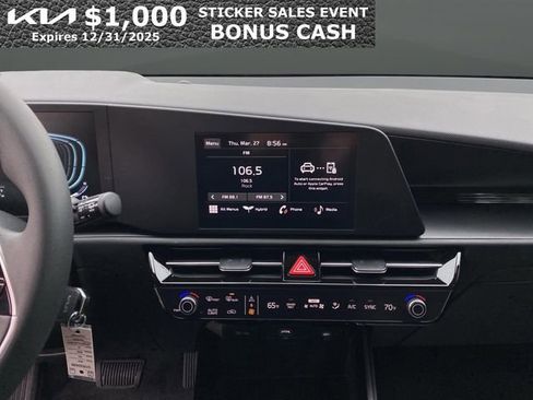 New 2025 Kia Niro LX image 7