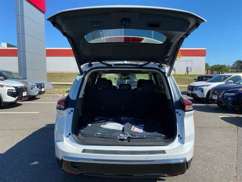 New 2026 Nissan Rogue Platinum w/ Platinum Premium Package image 5