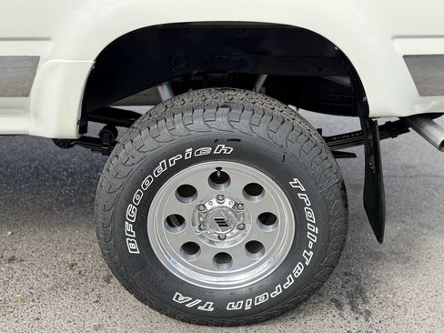 Used 1989 Toyota Pickup Deluxe AWD/4WD image 78