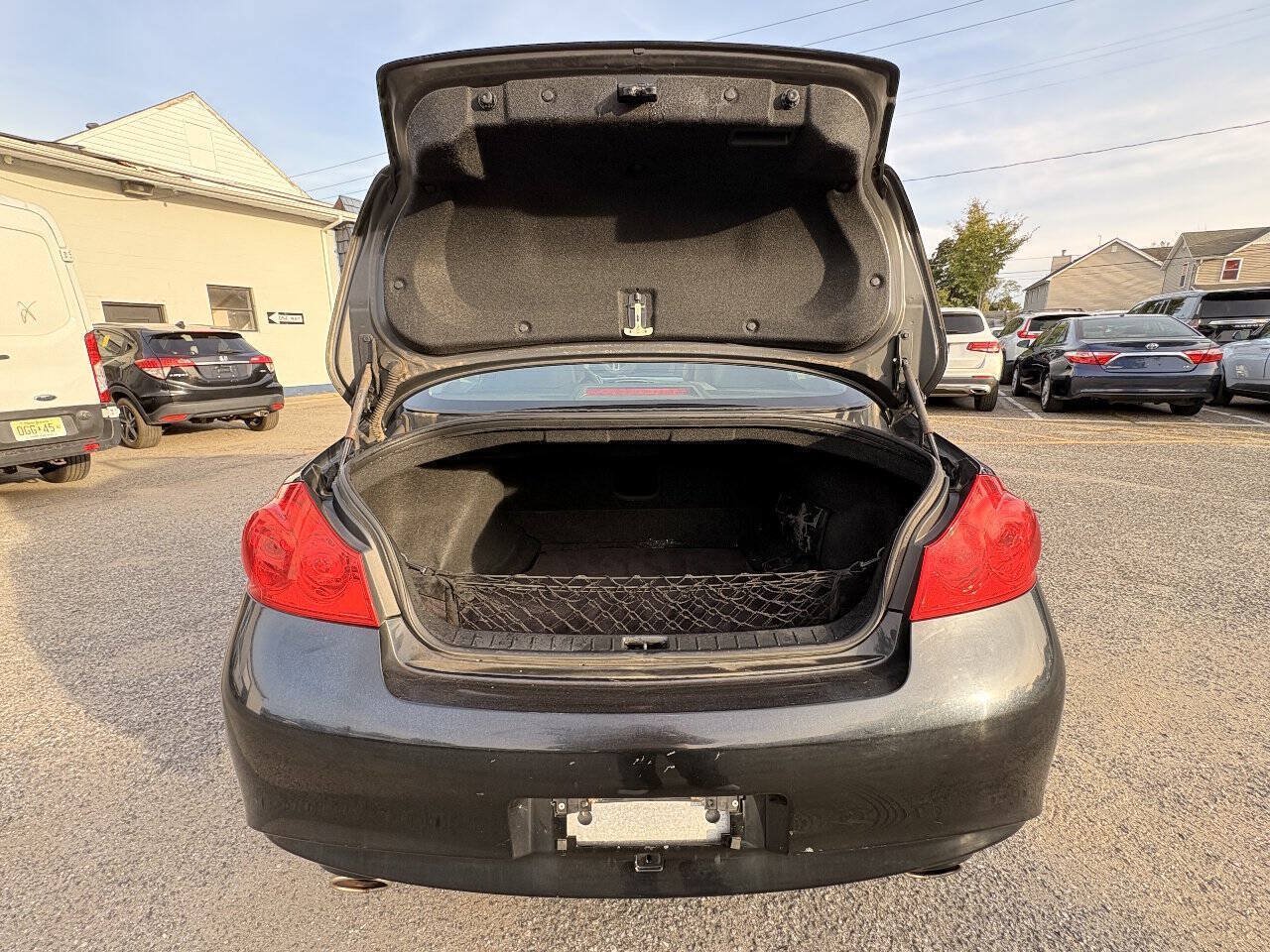 Used 2011 INFINITI G25 x w/ Moonroof Pkg AWD/4WD image 28