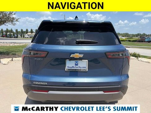 Used 2025 Chevrolet Equinox LT FWD image 12