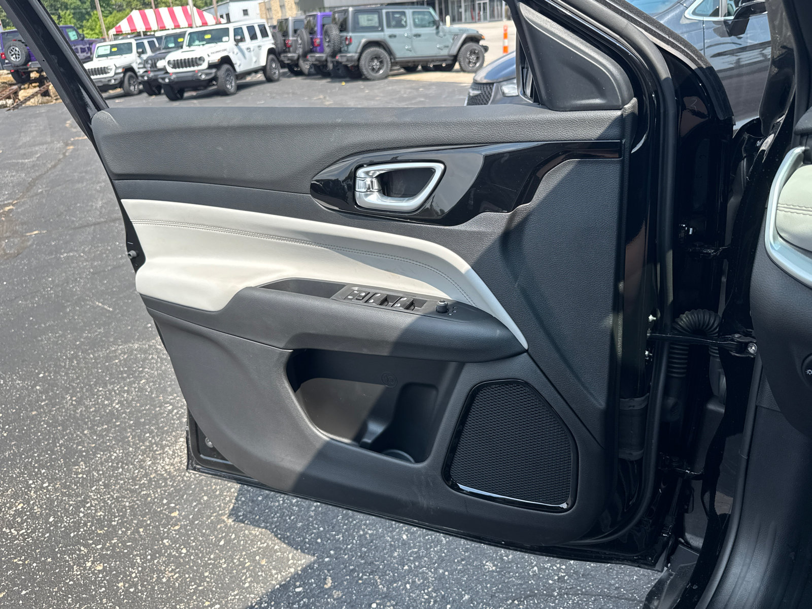New 2026 Jeep Compass Limited AWD/4WD image 16