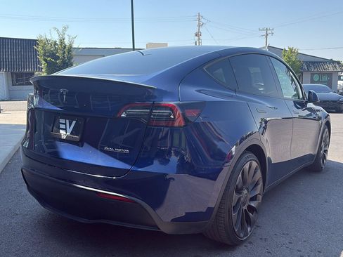 Used 2022 Tesla Model Y Performance AWD/4WD image 8