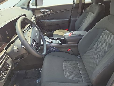 New 2026 Kia Sportage LX image 18