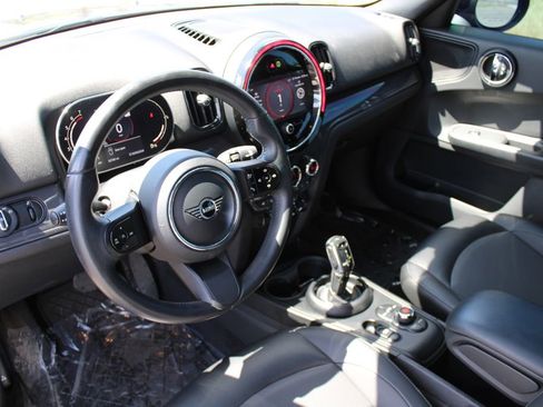 Used 2022 MINI Cooper Countryman ALL4 AWD/4WD image 2