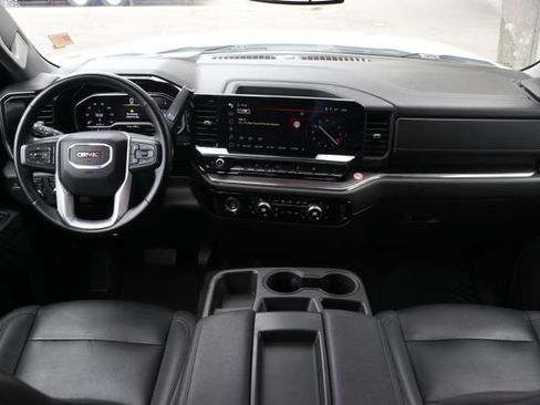 Used 2024 GMC Sierra 1500 SLT AWD/4WD image 19