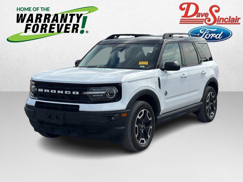 Used 2023 Ford Bronco Sport Outer Banks w/ Tech Package AWD/4WD image 1